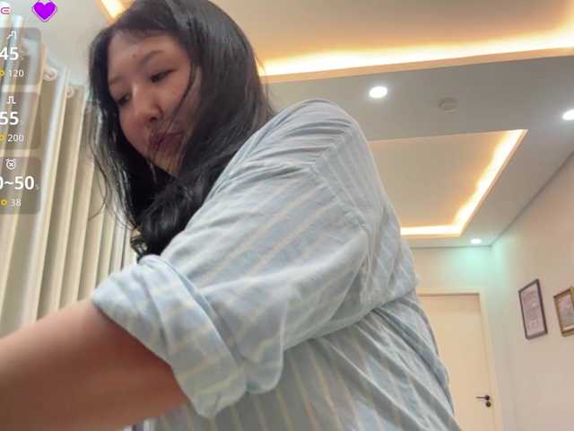 AmeliyaKim live cam on BongaCams