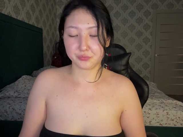 AmeliyaKim live cam on BongaCams