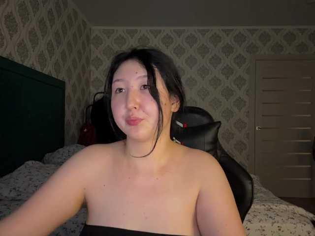 AmeliyaKim live cam on BongaCams