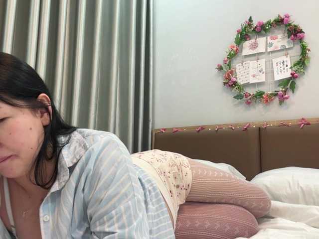 AmeliyaKim live cam on BongaCams