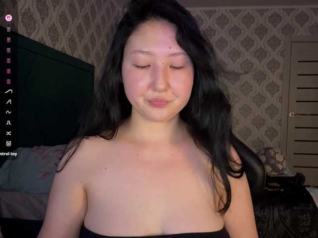 AmeliyaKim live cam on BongaCams