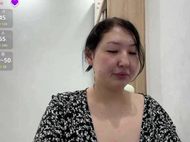 AmeliyaKim live cam on BongaCams