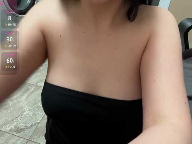 AmeliyaKim live cam on BongaCams
