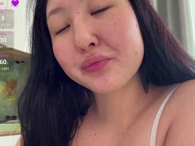 AmeliyaKim live cam on BongaCams