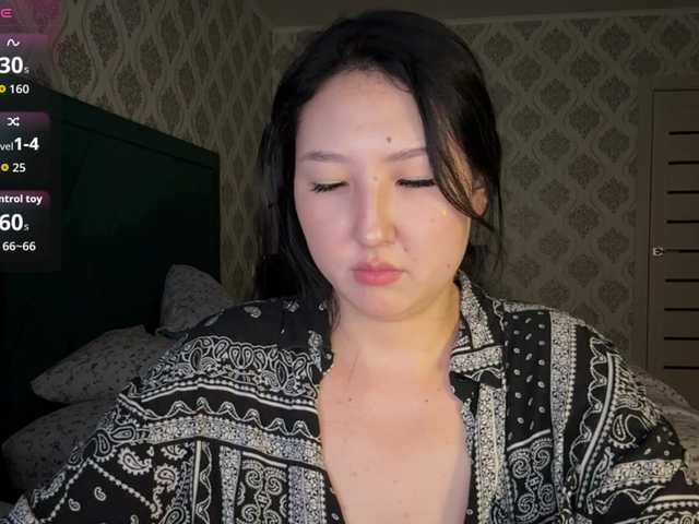 AmeliyaKim live cam on BongaCams