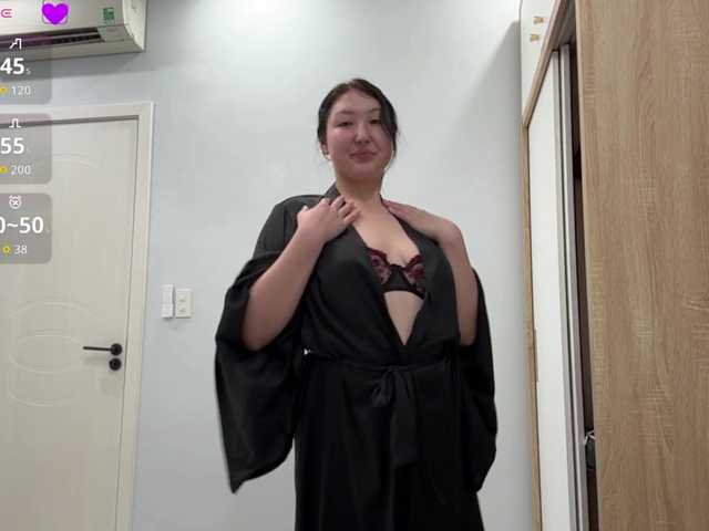 AmeliyaKim live cam on BongaCams