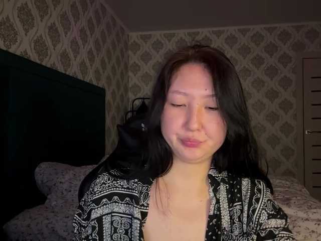 AmeliyaKim live cam on BongaCams