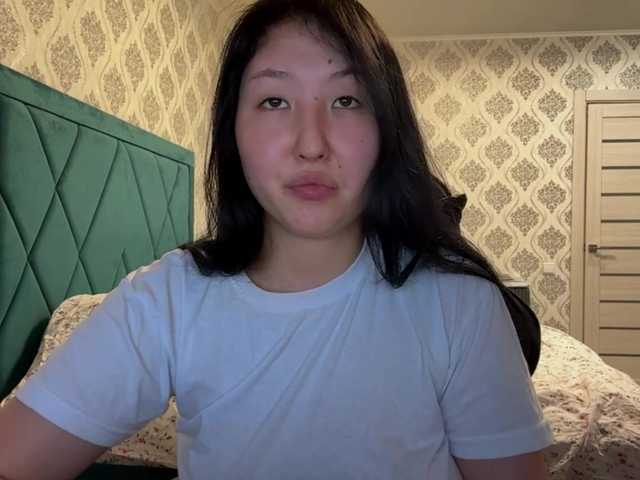 AmeliyaKim live cam on BongaCams