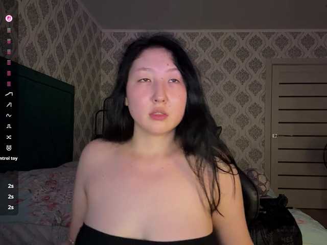 AmeliyaKim live cam on BongaCams