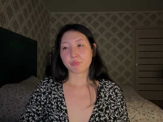 AmeliyaKim live cam on BongaCams
