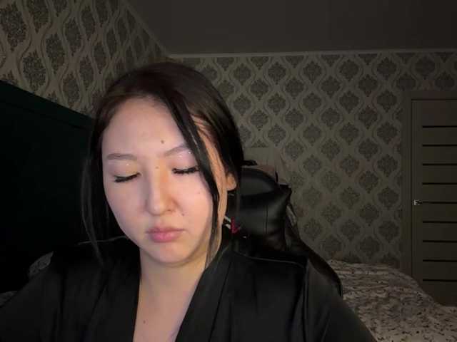 AmeliyaKim live cam on BongaCams