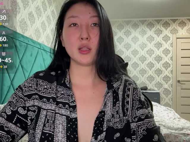 AmeliyaKim live cam on BongaCams