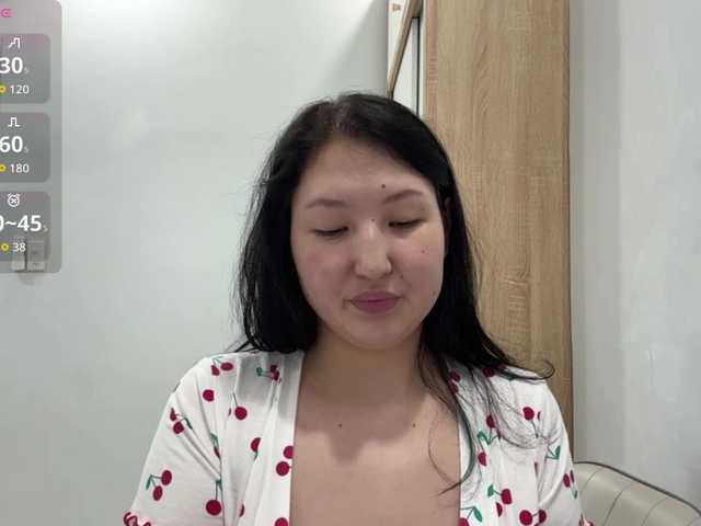 AmeliyaKim live cam on BongaCams