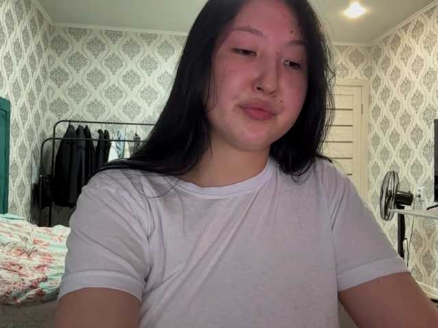 AmeliyaKim live cam on BongaCams