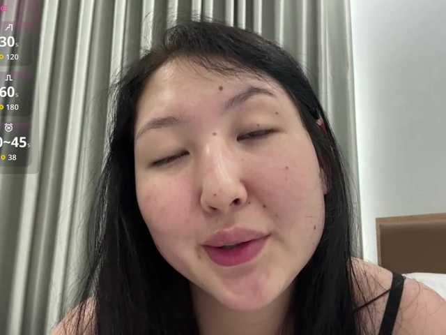 AmeliyaKim live cam on BongaCams