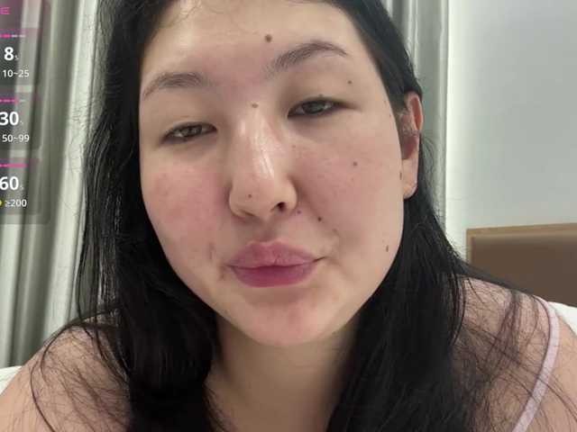 AmeliyaKim live cam on BongaCams