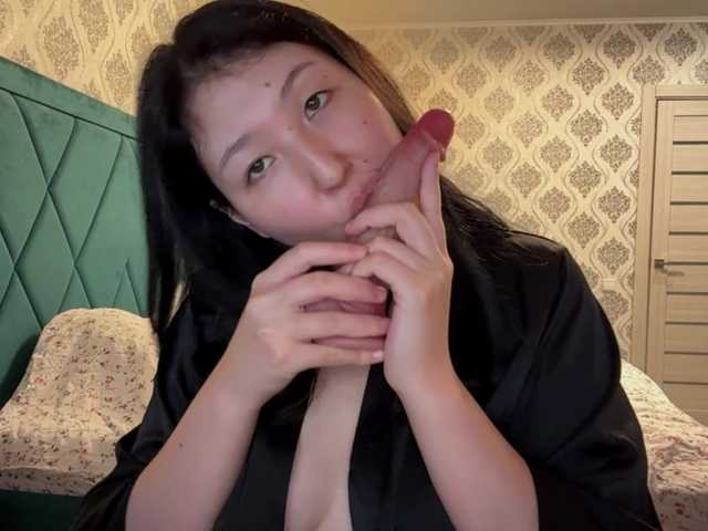 AmeliyaKim live cam on BongaCams