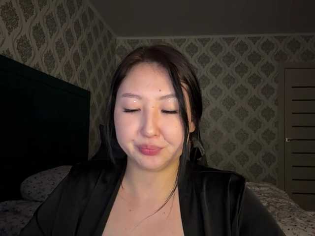 AmeliyaKim live cam on BongaCams