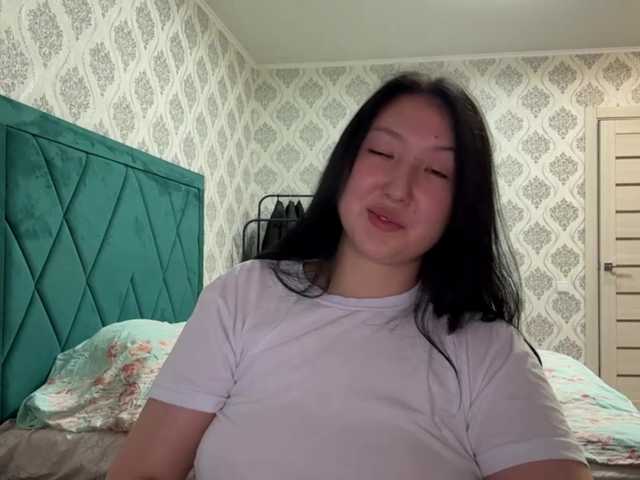 AmeliyaKim live cam on BongaCams