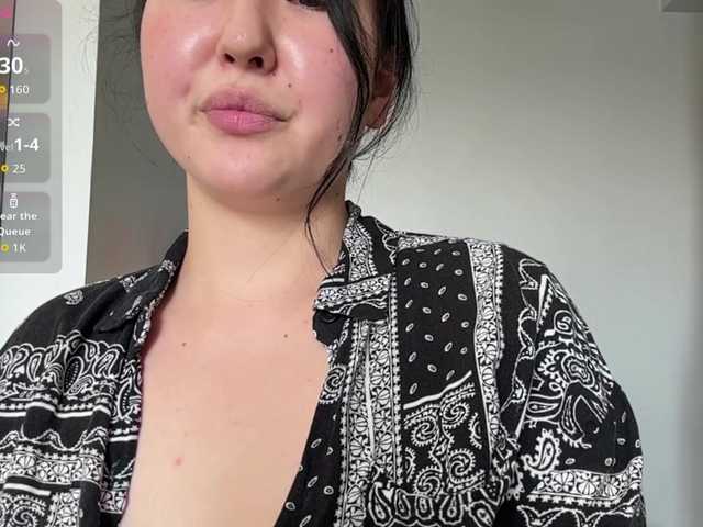 AmeliyaKim live cam on BongaCams