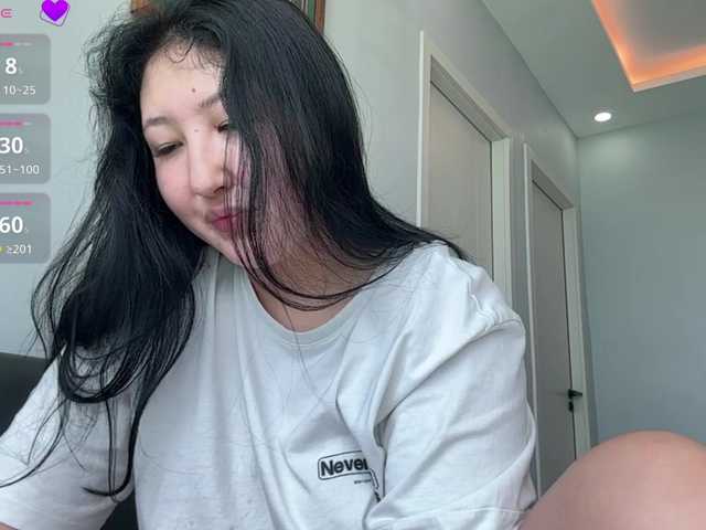 AmeliyaKim live cam on BongaCams