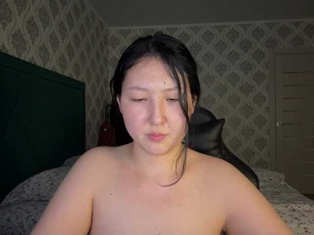 AmeliyaKim live cam on BongaCams