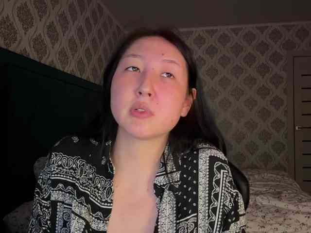 AmeliyaKim Live Webcam on BongaCams