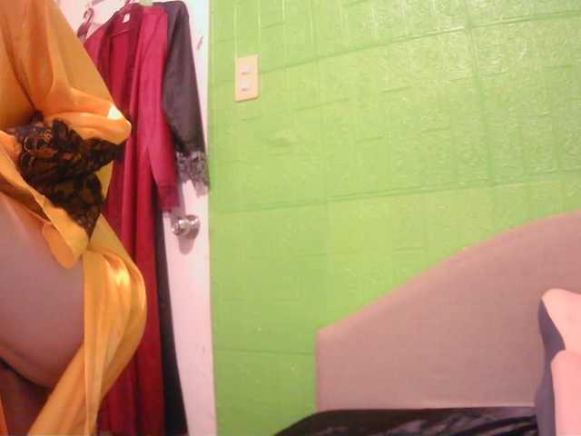 Camgirl26 live cam on BongaCams