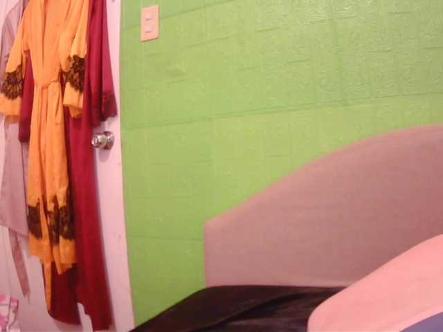 Camgirl26 live cam on BongaCams