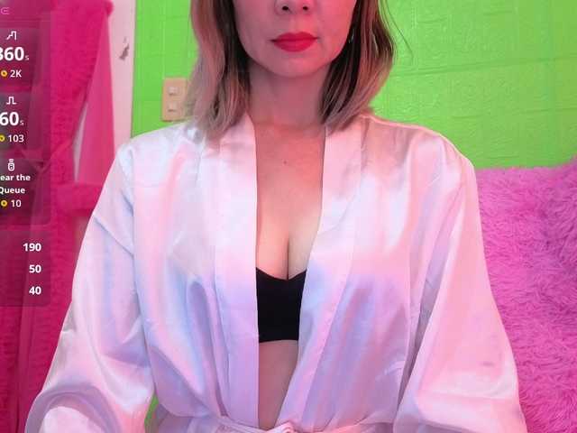 Camgirl26 live cam on BongaCams