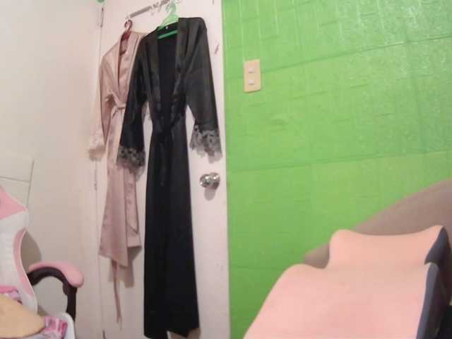 Camgirl26 live cam on BongaCams