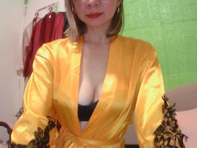 Camgirl26 live cam on BongaCams