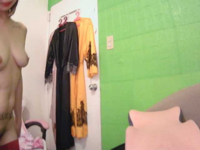 Camgirl26 live webcam show