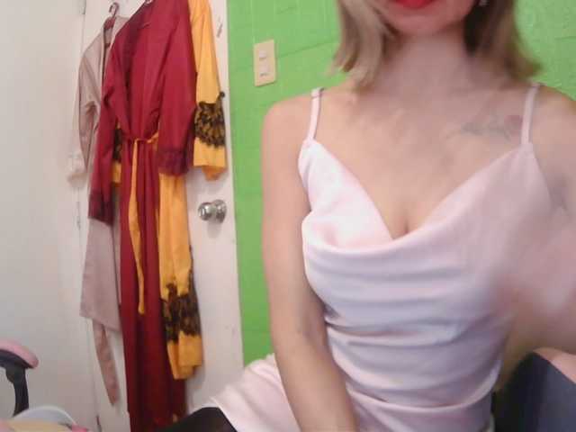 Camgirl26 live cam on BongaCams