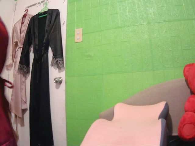 Camgirl26 live cam on BongaCams