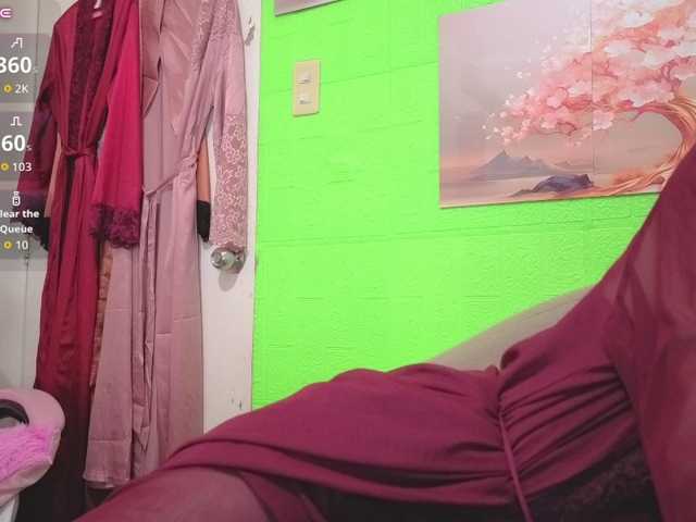 Camgirl26 live cam on BongaCams