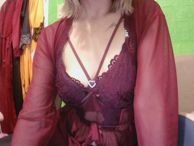 Camgirl26 live cam on BongaCams