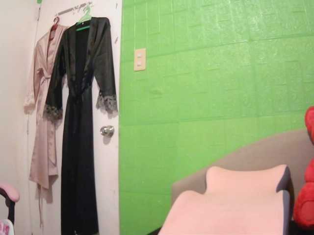 Camgirl26 live cam on BongaCams