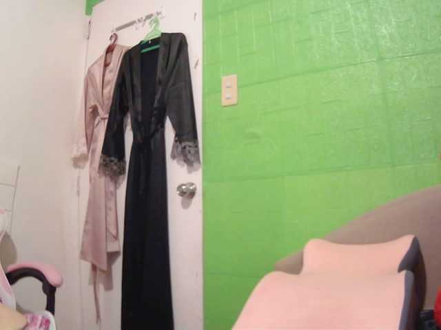 Camgirl26 live cam on BongaCams