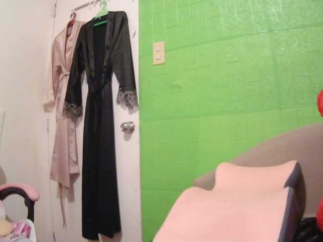 Camgirl26 live cam on BongaCams