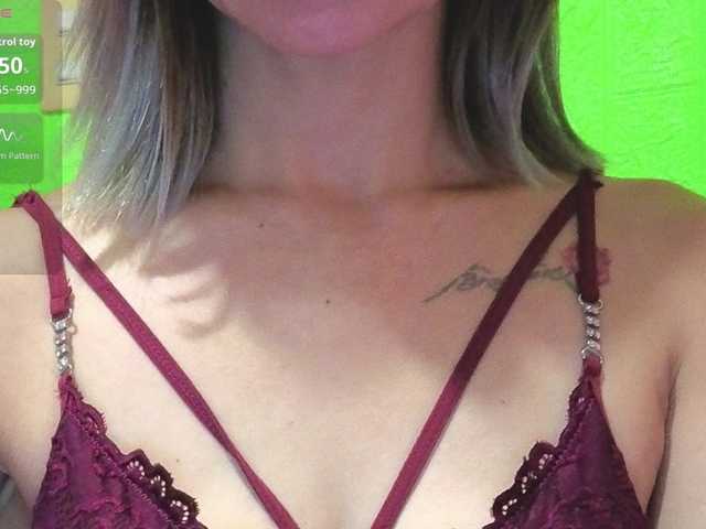 Camgirl26 live cam on BongaCams