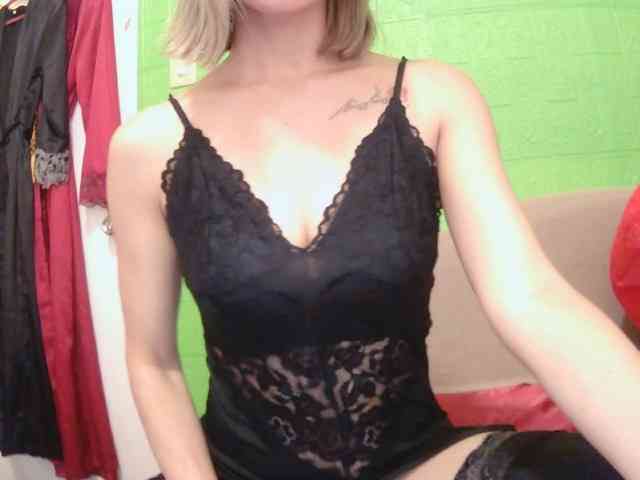 CamsAdrianna webcam