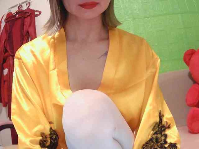 LivesAdrianna