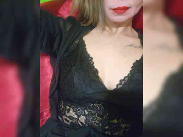 CamsAdrianna webcam