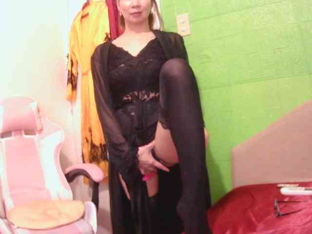 CamsAdrianna webcam