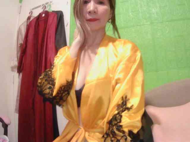 xxAsianBitch69xx webcam