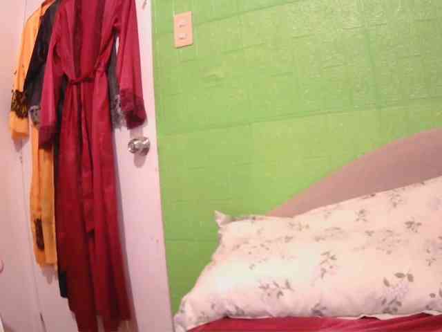 CamsAdrianna webcam