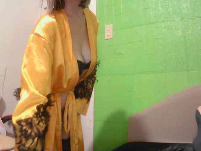 xxAsianBitch69xx webcam
