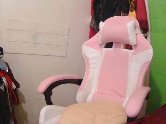 CamsAdrianna webcam