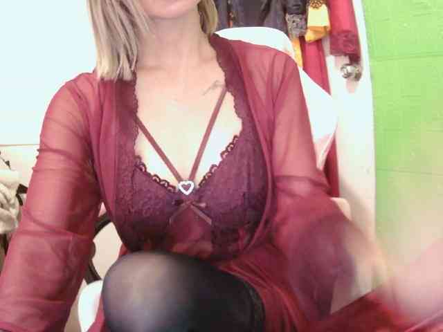 CamsAdrianna webcam